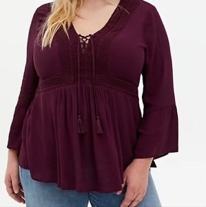 NWOT BABYDOLL GAUZE CROCHET TRIM LACE-UP TOP